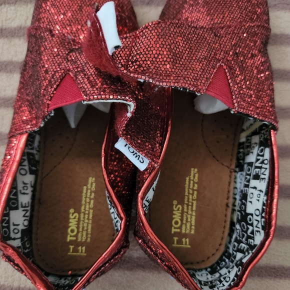 Red glitter tims slip on and/or velcro - Picture 5 of 12